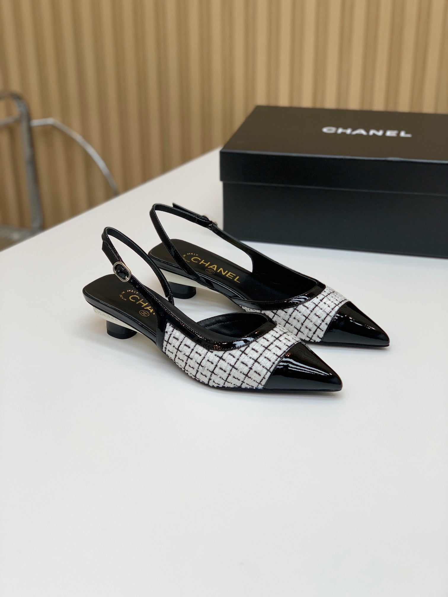 CC 26s Slingback 3.5cm Black White Wool Patent Calfskin 792590