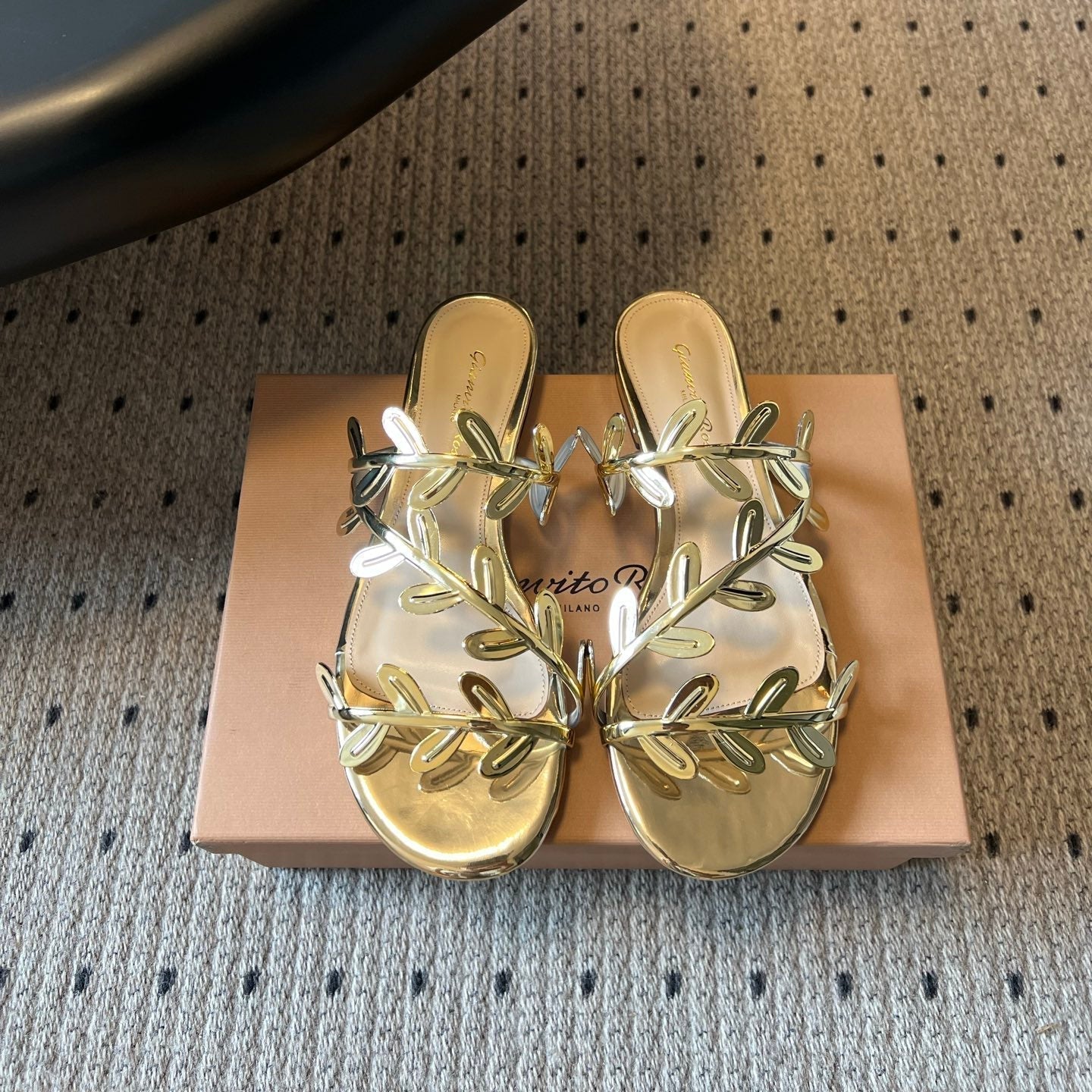 Gianvito Rossi Flavia Flat Sandals Metallic Gold Sheepskin 803765