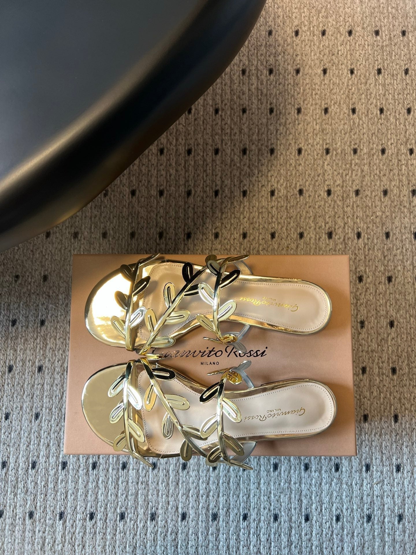 Gianvito Rossi Flavia Flat Sandals Metallic Gold Sheepskin 803765