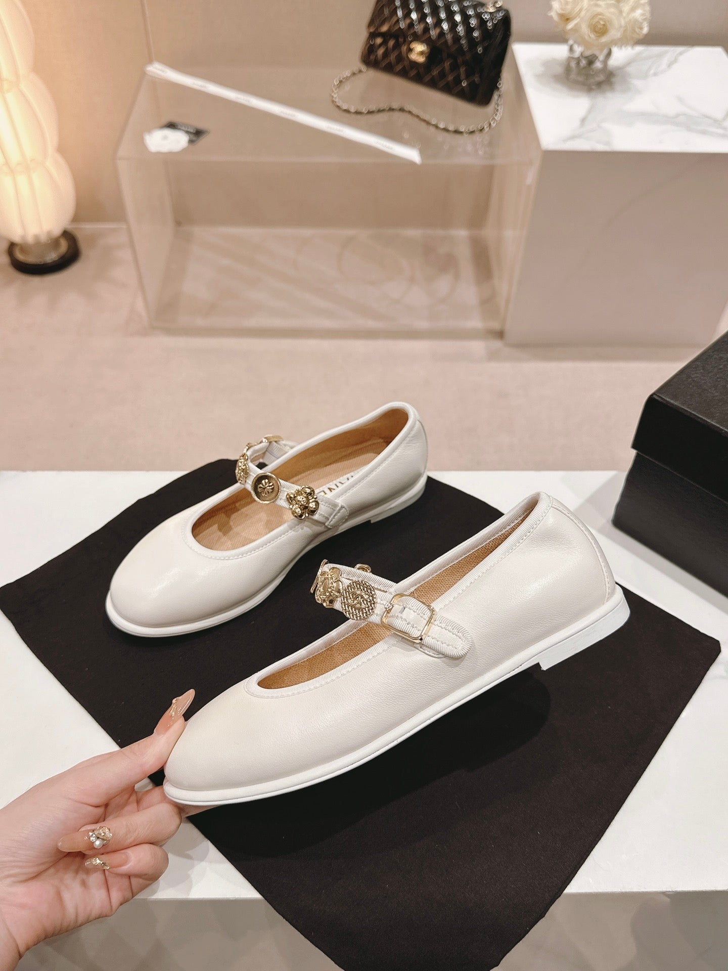 CC MARY JANES CREAM CALFSKIN LIGHT GOLD METALIC