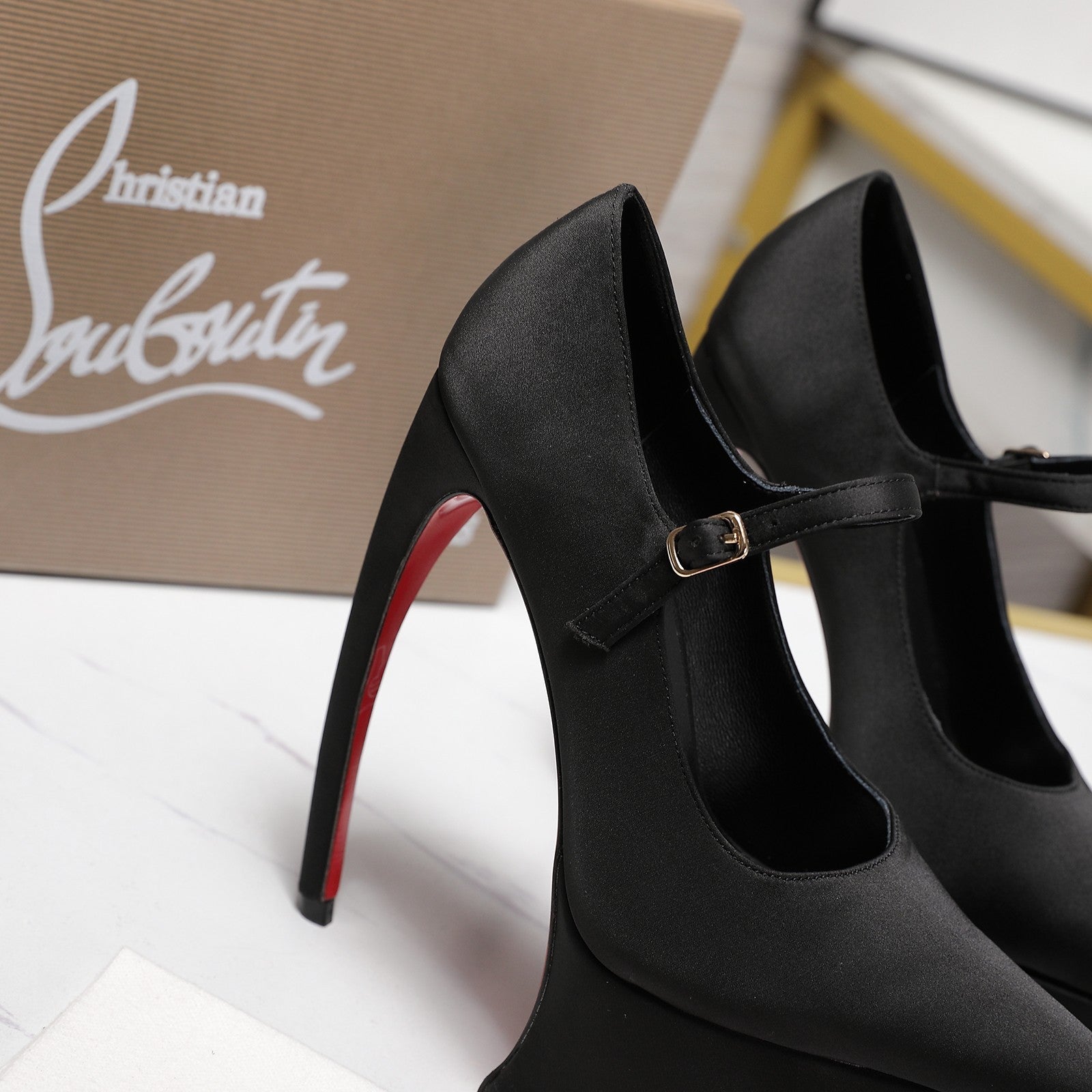CL Matières Fécales Platform Pumps 15cm Black Satin 637891