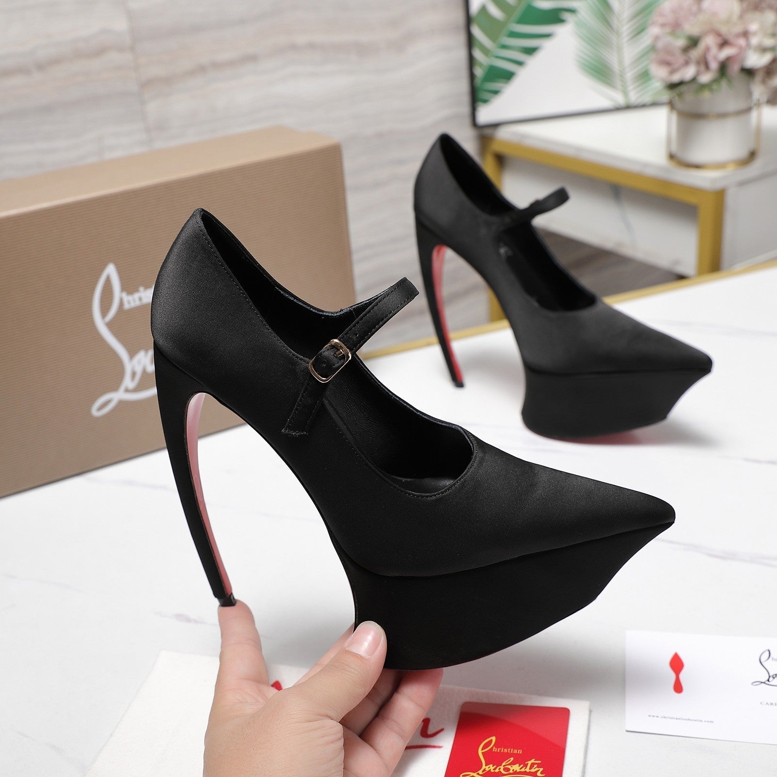 CL Matières Fécales Platform Pumps 15cm Black Satin 637891