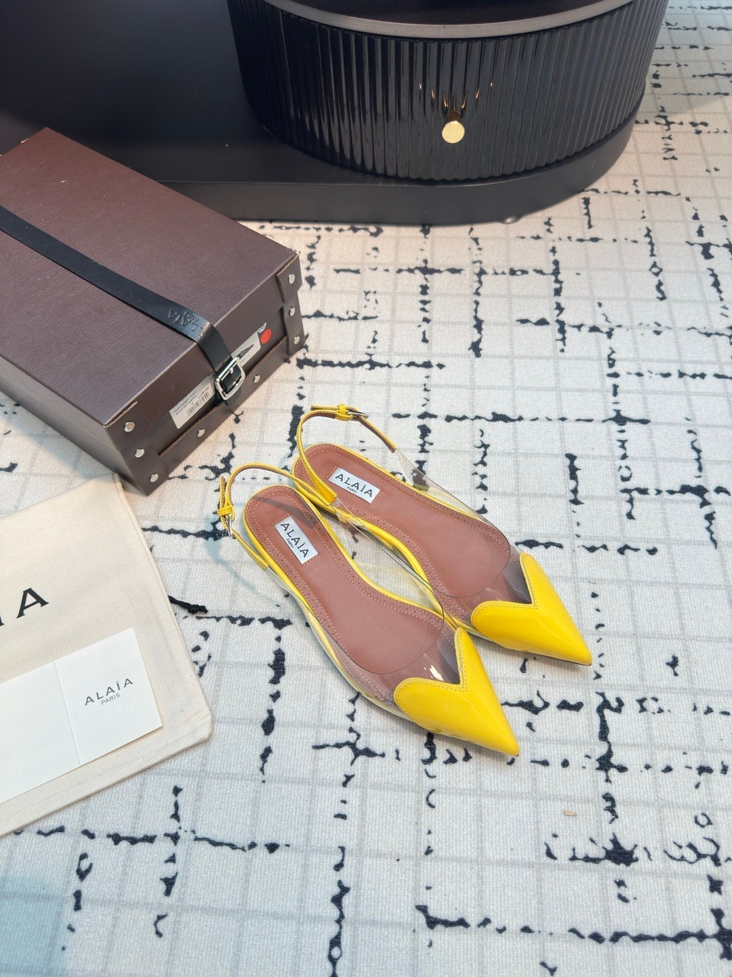 Alaia Heart Flat Slingbacks Yellow Sheepskin 800939