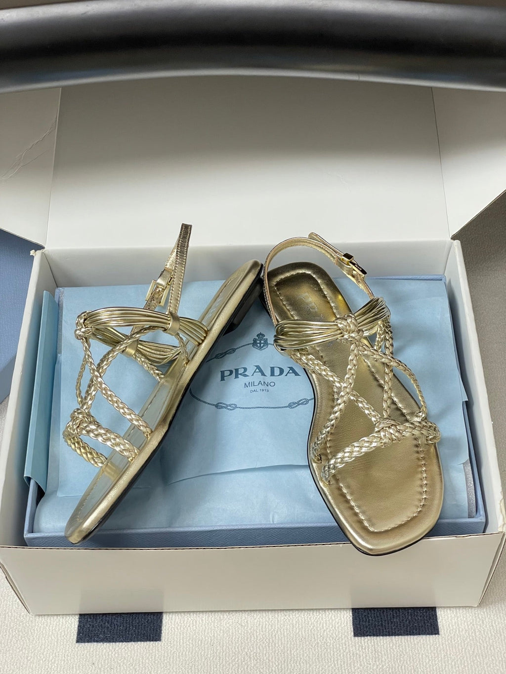 Pra Strappy Flat Sandals Gold Sheepskin 834809