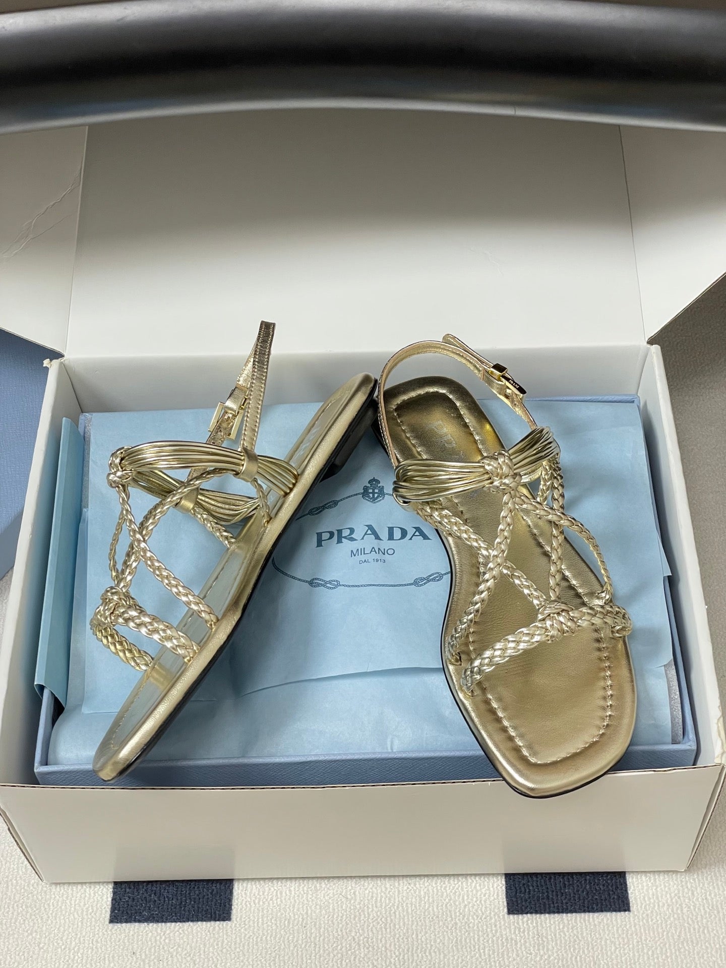 Pra Strappy Flat Sandals Gold Sheepskin 834809