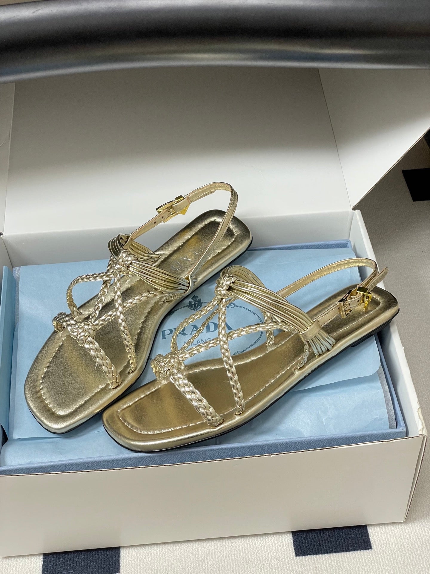 Pra Strappy Flat Sandals Gold Sheepskin 834809