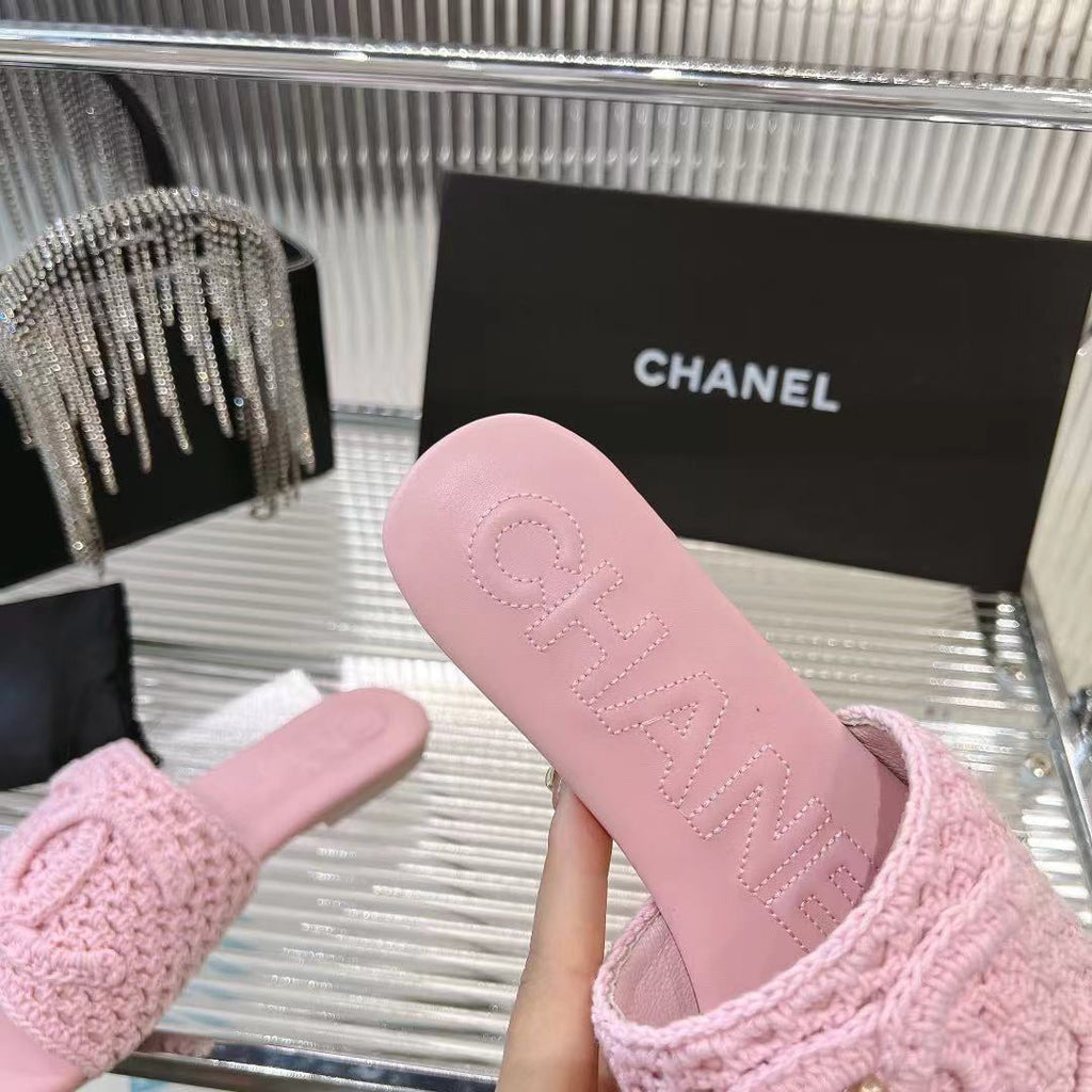 CC 26s Slippers Light Pink Lambskin
