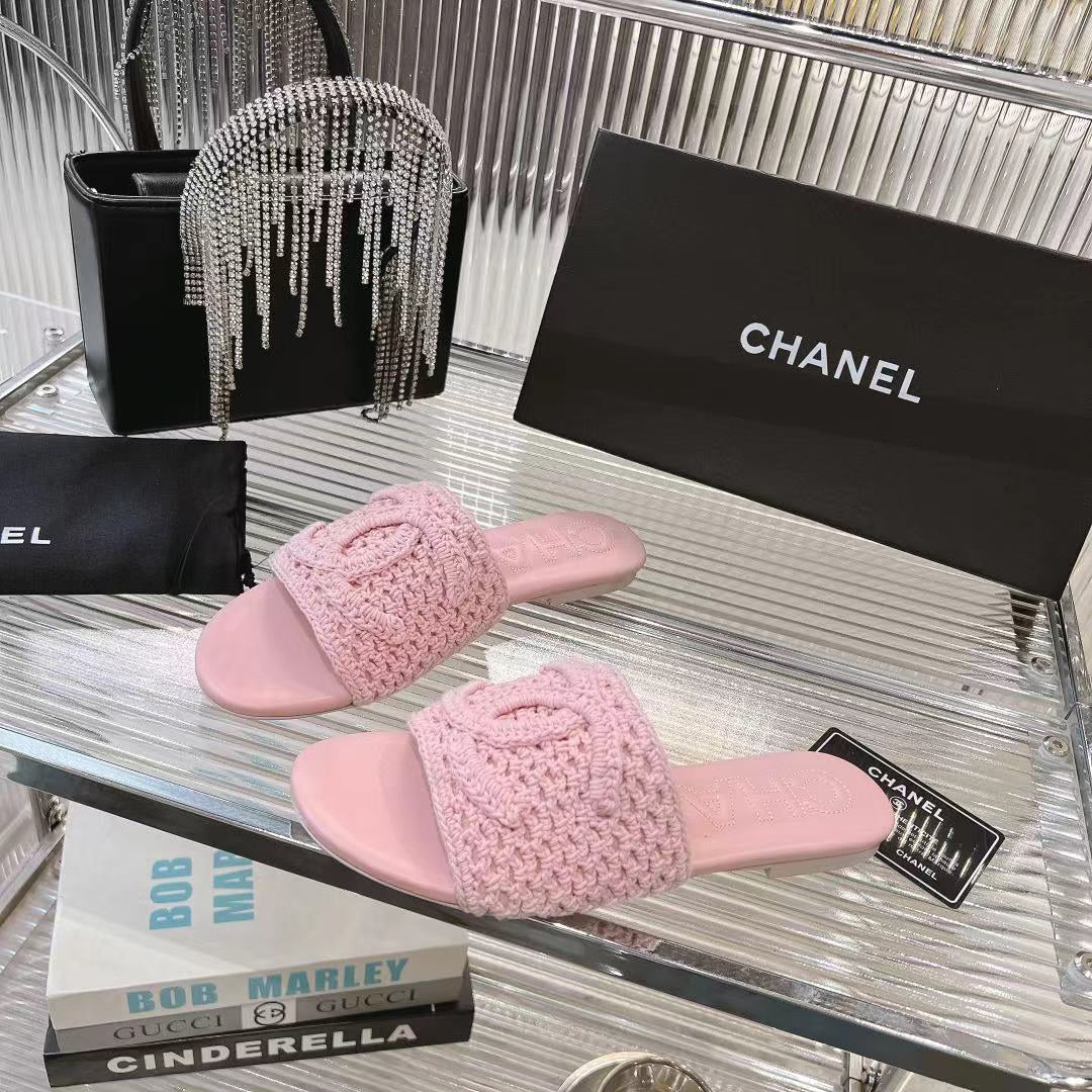 CC 26s Slippers Light Pink Lambskin