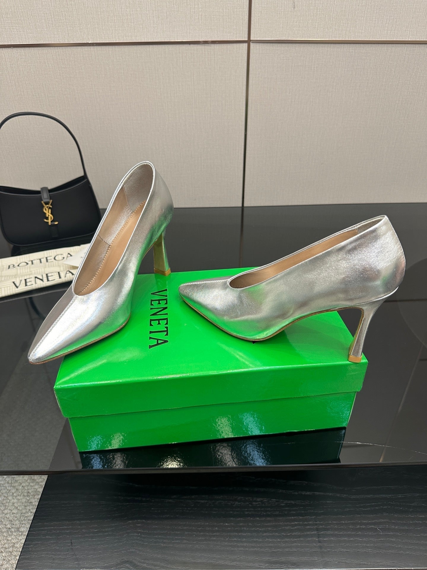 BV Pump 90mm Sliver Calfskin 427646