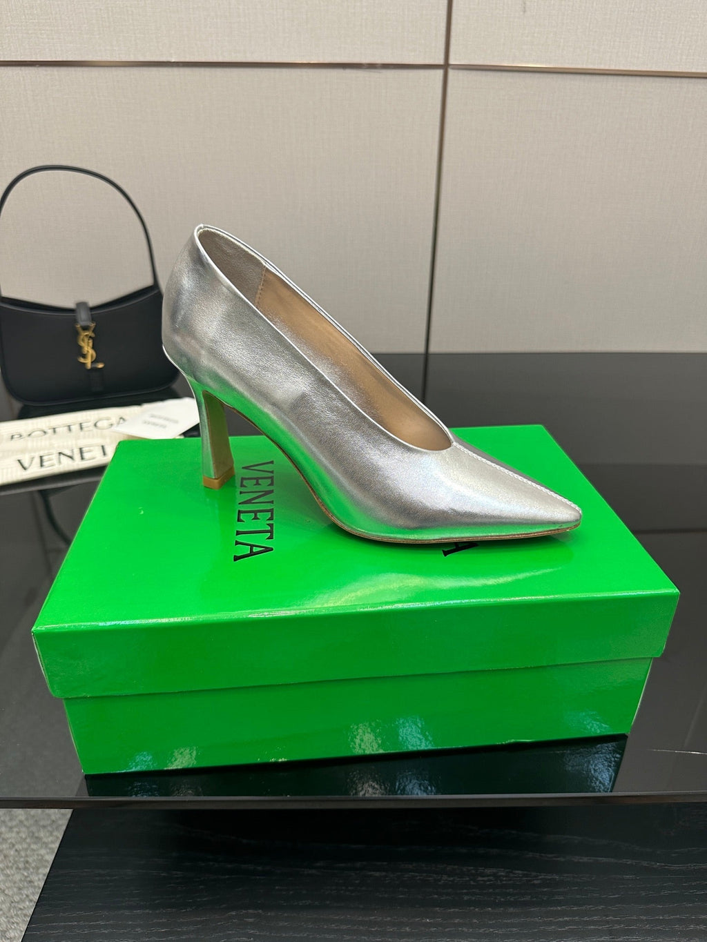 BV Pump 90mm Sliver Calfskin 427646