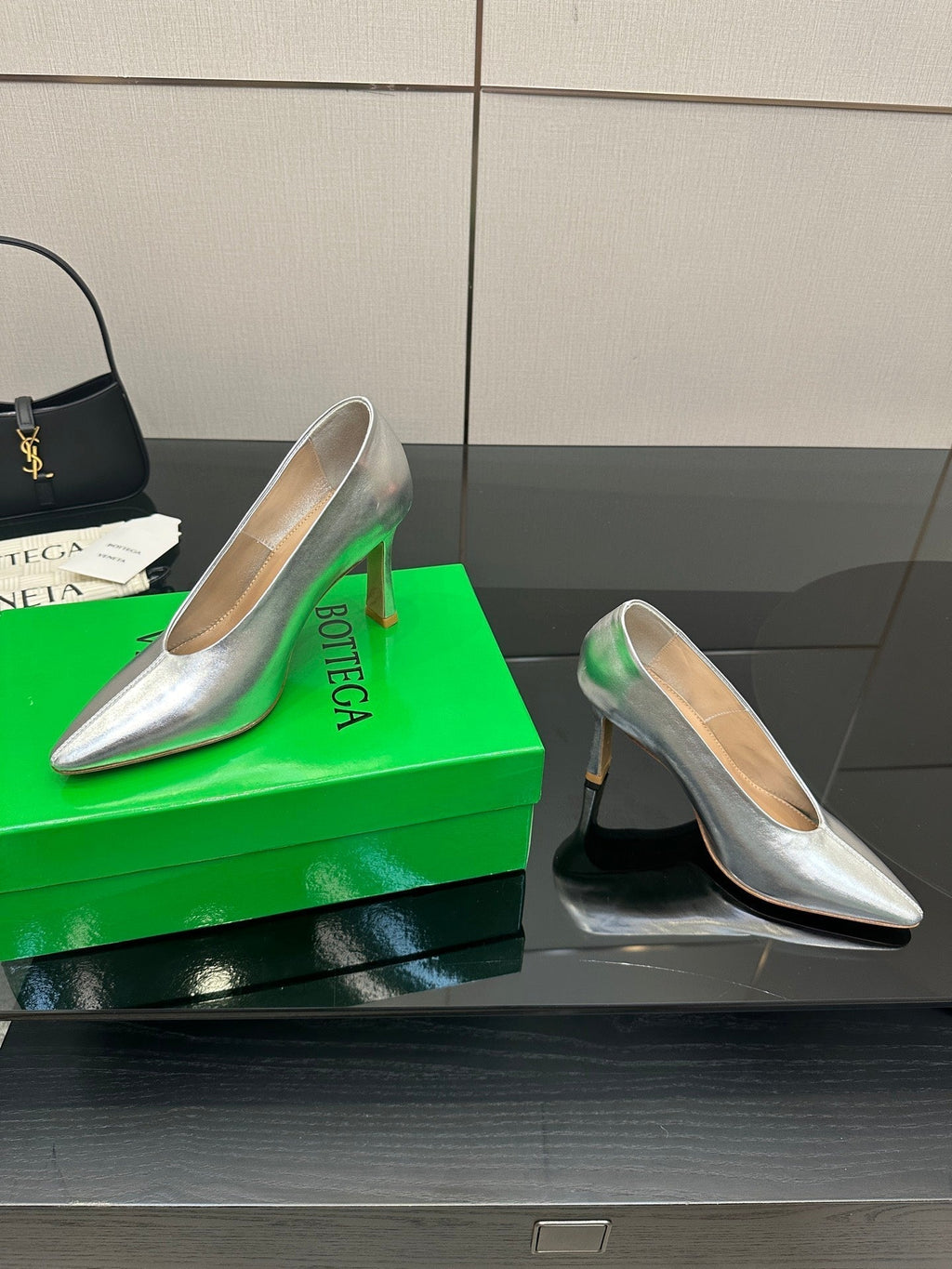 BV Pump 90mm Sliver Calfskin 427646