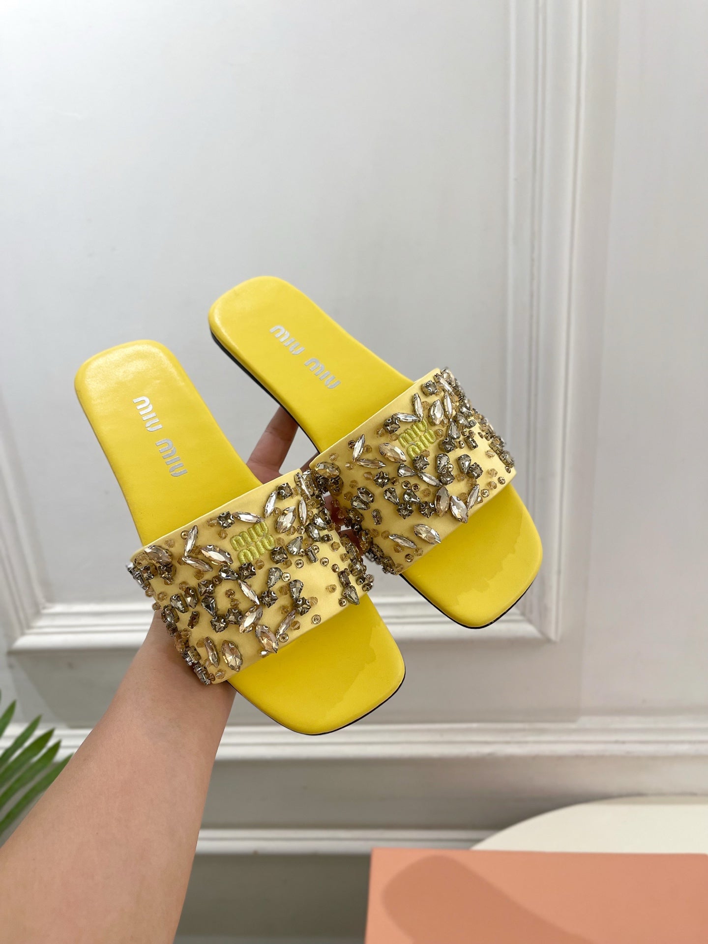 Miu 26s Rhinestone Flat Sandals Yellow Sheepskin Silk 891870