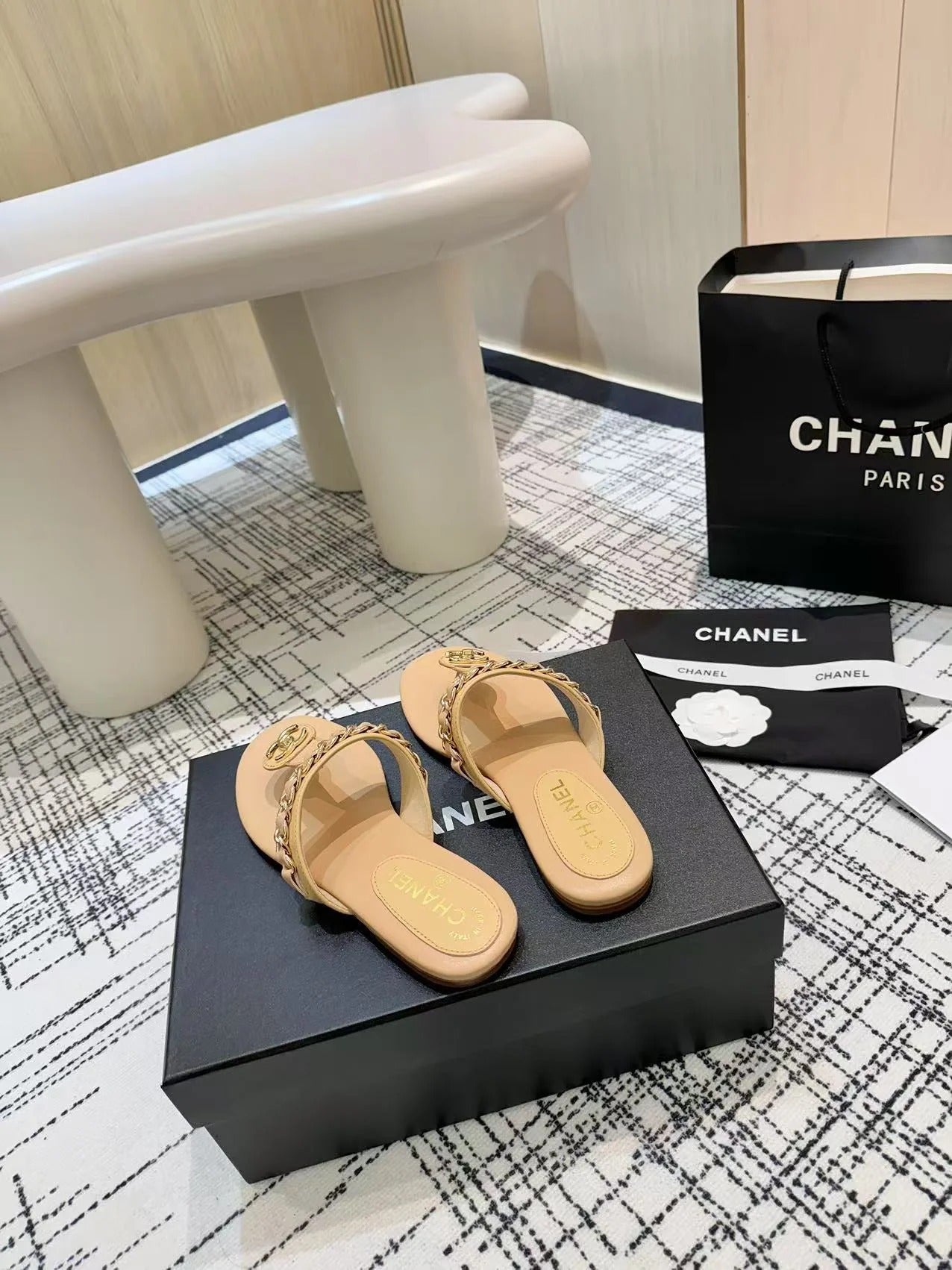 CC 2026 Thong Sandals Calfskin Chain 790087
