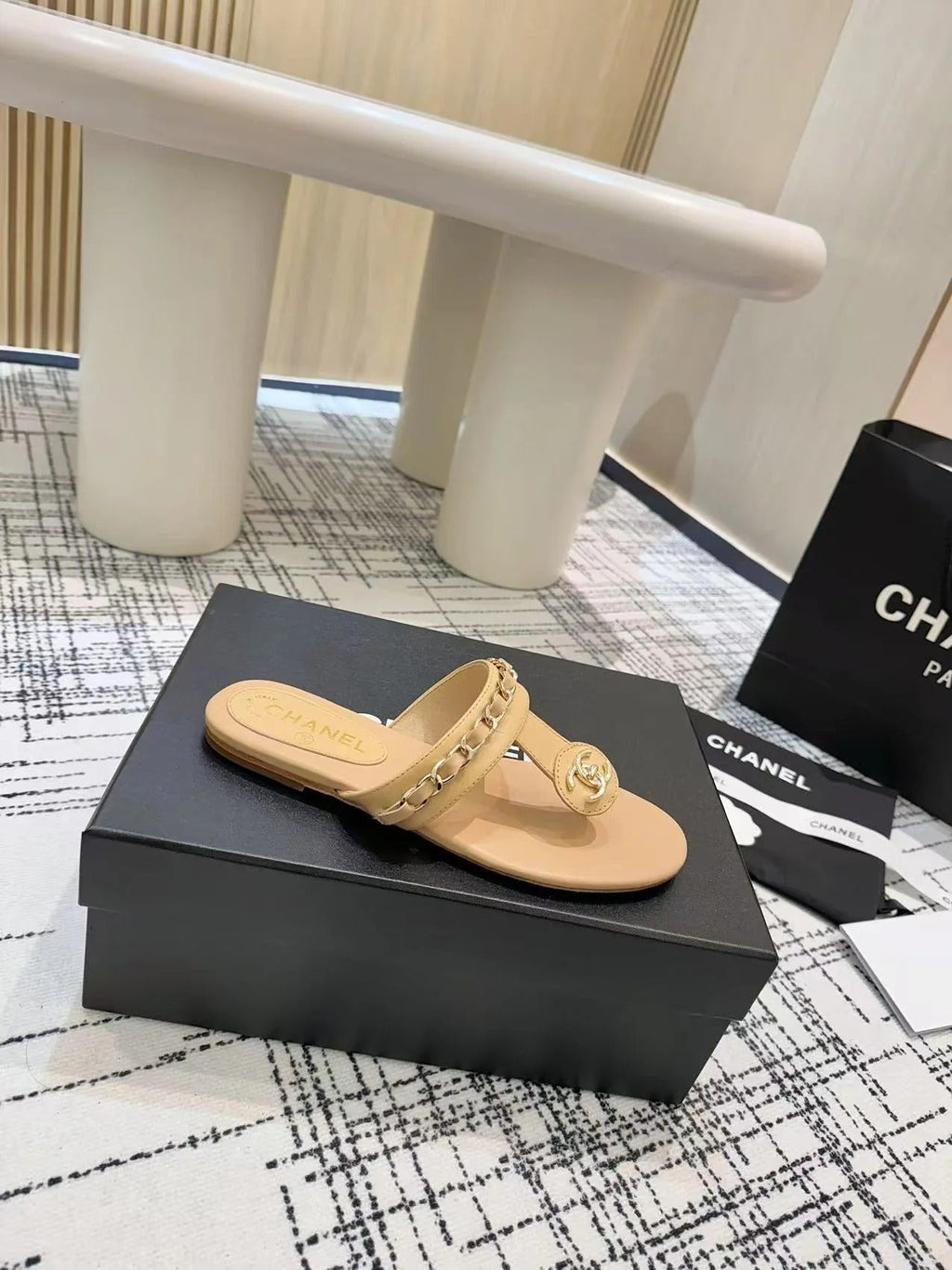 CC 2026 Thong Sandals Calfskin Chain 790087