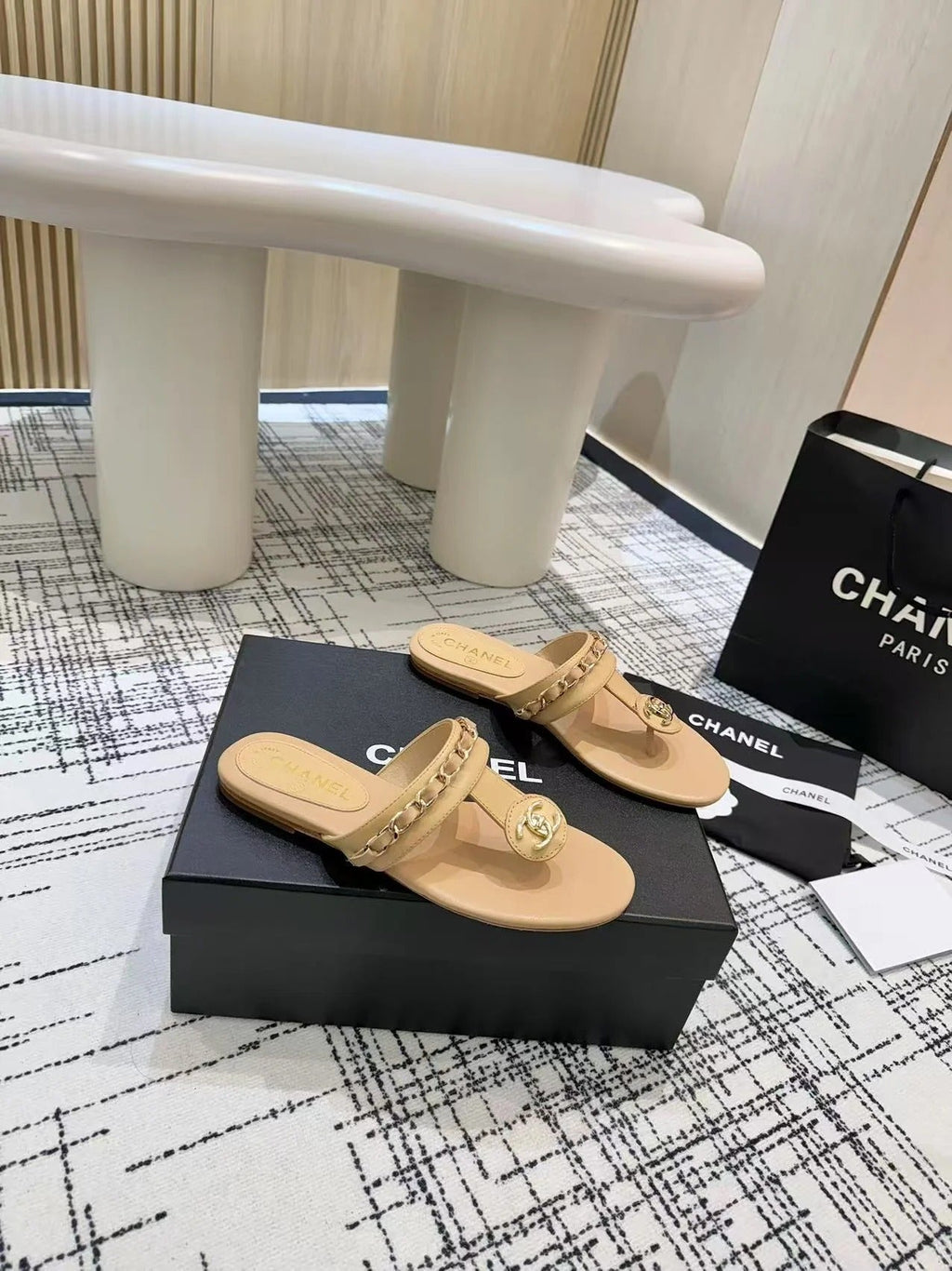 CC 2026 Thong Sandals Calfskin Chain 790087
