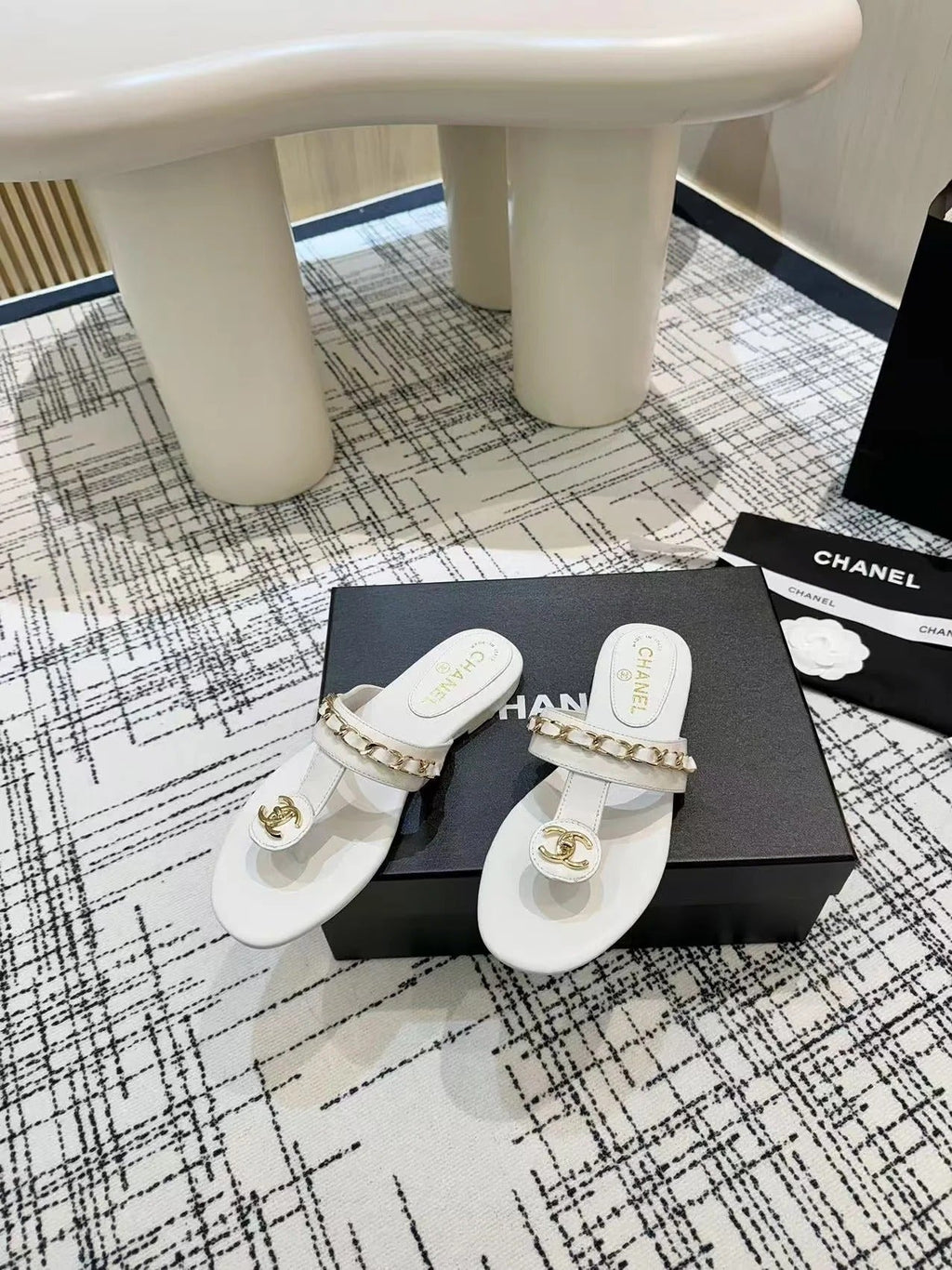 CC 2026 Thong Sandals Calfskin Chain 790087